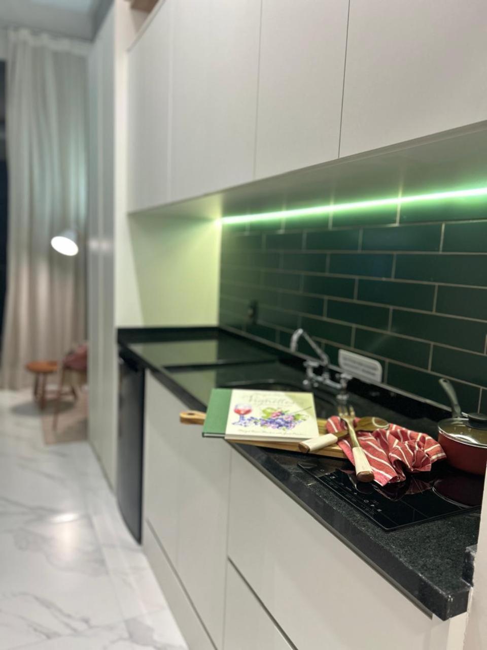 Studio Ao Lado Da Berrini, Metro Brooklin E Consulado Americano São Paulo Luaran gambar