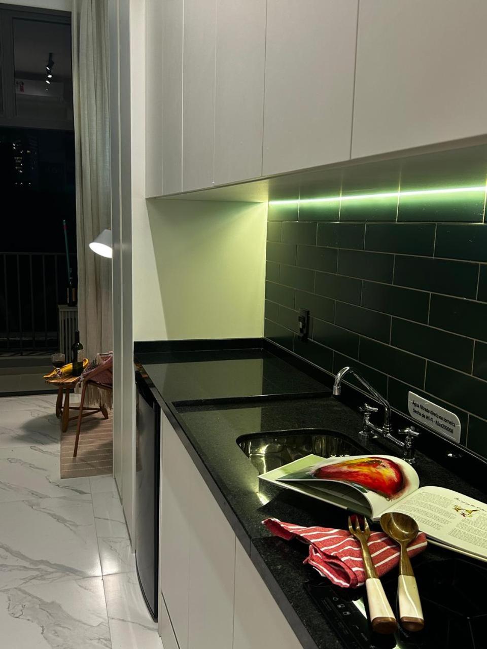 Studio Ao Lado Da Berrini, Metro Brooklin E Consulado Americano São Paulo Luaran gambar